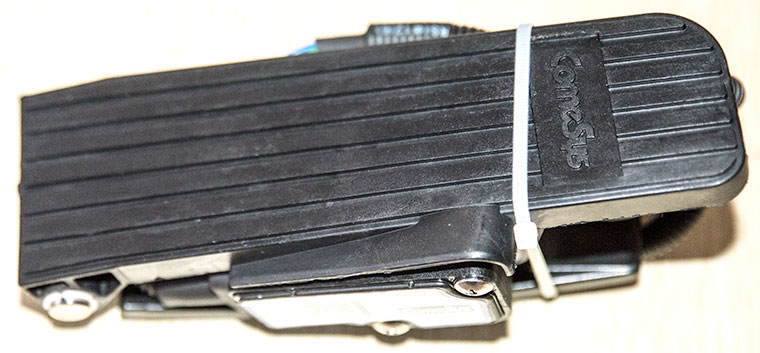COMESYS Foot Pedal Throttle, FZ3-123-32 For Sevcon Controller, F3-122-131 For CURTIS controller, FZ3-152-343 For ZAPI controller, F3-142-70 For Danaher controller, FZ3-152-3212 For PG controller